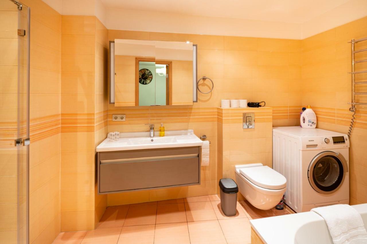 Old Riga Two Bedroom Apartment At Galleria Екстер'єр фото